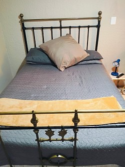 1 x Double Bed